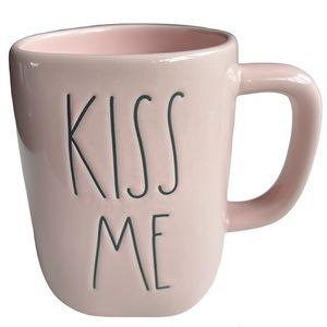 Rae Dunn Ceramic Pink Coffee Mug Kiss Me 16 Oz‎